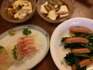 2013-10-28　豆腐と牡蠣のしゃぶしゃぶ青じそドレッシング和え。ほうれん草とウインナー炒め。白身魚のお刺身